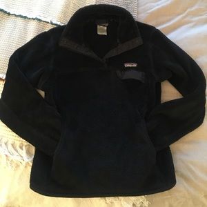Black Patagonia pullover